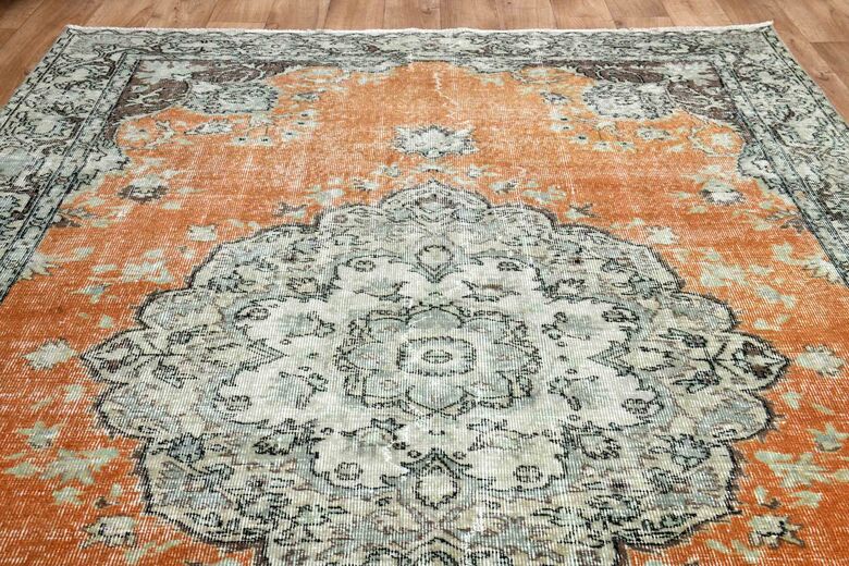 Original Vintage Oushak Rug