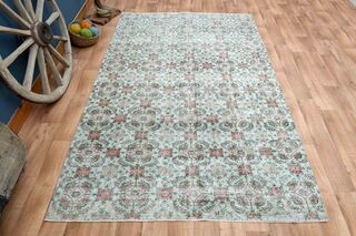 Room Decor Vintage Rug - Thumbnail