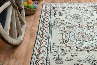 Interior Designer Vintage Rug - Thumbnail