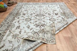 Floral Pattern Turkish Rug - Thumbnail