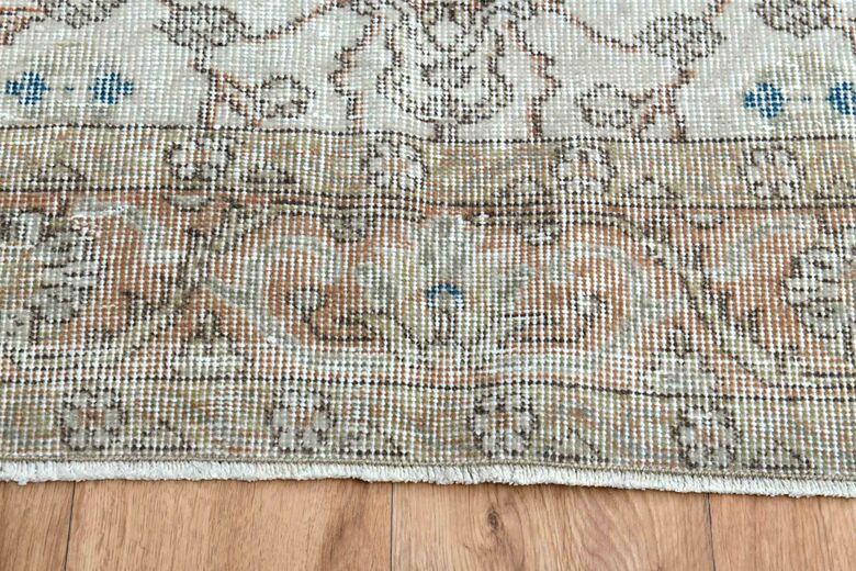 Anti-Allergenic Antique Turkish Rug