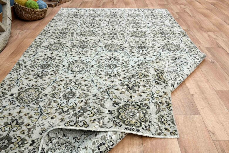 Retro Style Vintage Rug