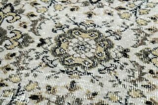 Retro Style Vintage Rug - Thumbnail