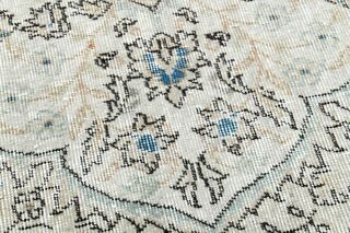 Persian Style Vintage Rug - Thumbnail