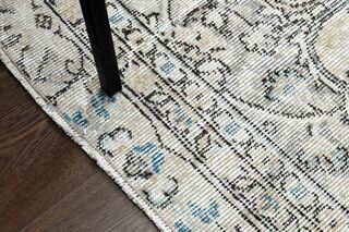 Persian Style Vintage Rug - Thumbnail