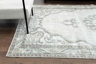 Farmhouse Decor Vintage Rug - Thumbnail