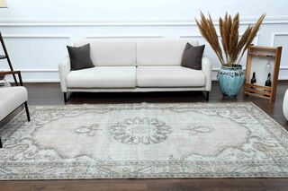 Farmhouse Decor Vintage Rug - Thumbnail