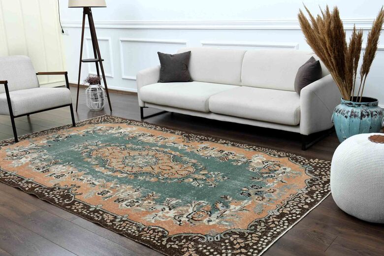 Special Hand Woven Vintage Turkish Rug