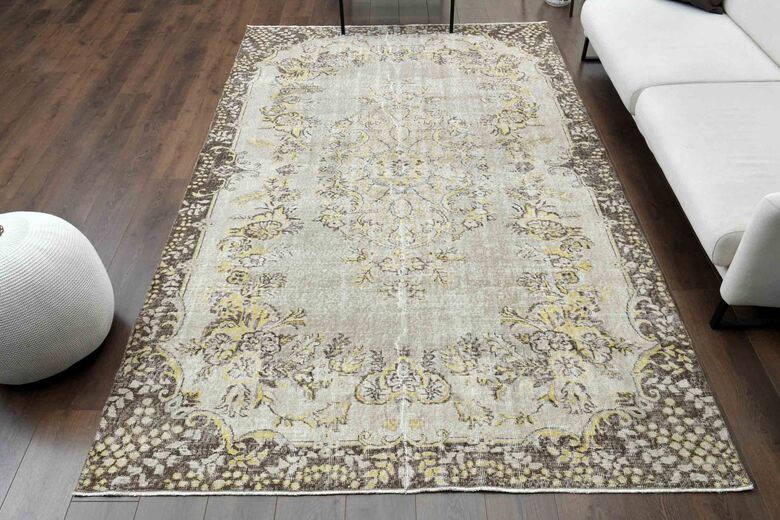 Vintage Living Room Rug