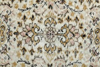 White Floral Rustic Rug - Thumbnail