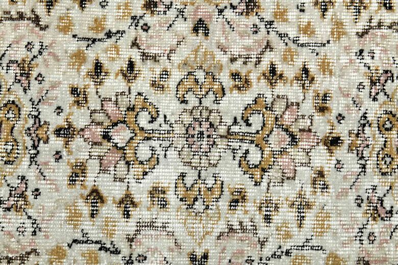 White Floral Rustic Rug