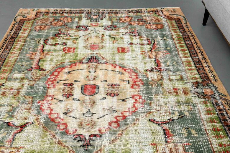 Green Distressed Vintage Rug