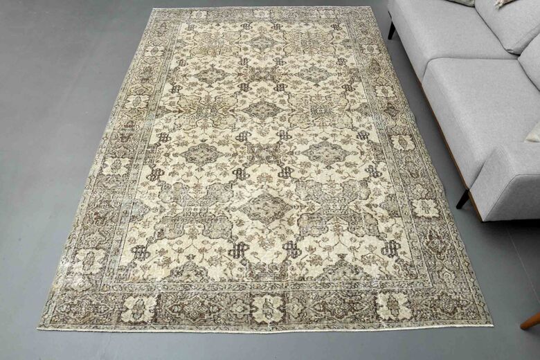 Oushak Turkish Wool Rug