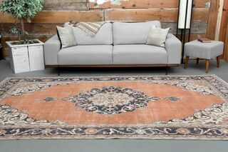 7x11 Medallion Vintage Turkish Rug - Thumbnail