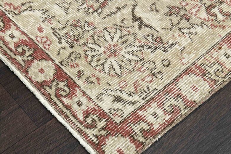 Minimalist Details Vintage Rug