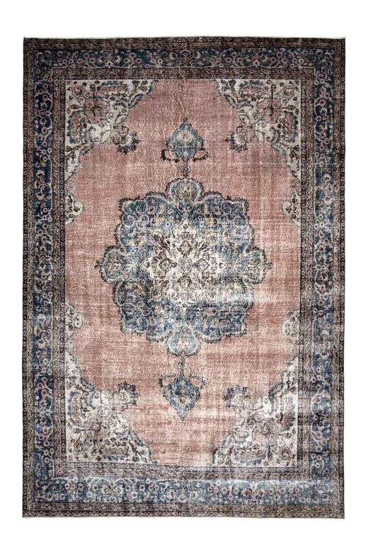 İnterior Designer Turkish Rug