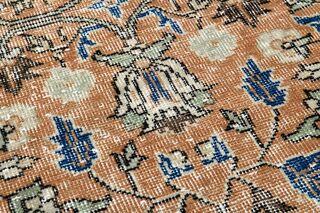 Farmhouse Decor Vintage Turkish Rug - Thumbnail