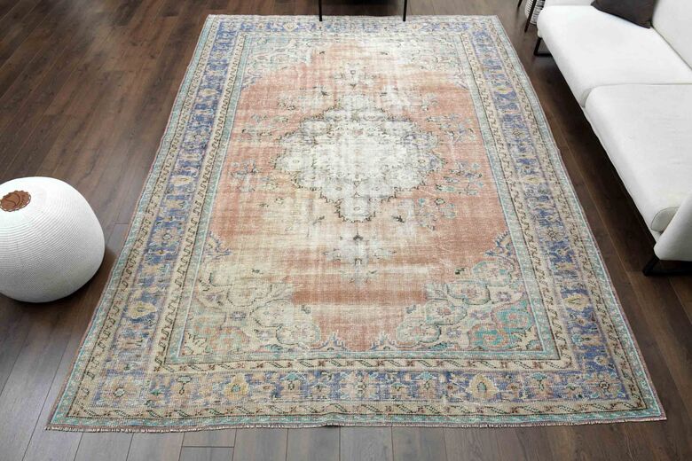 Original Vintage Turkish Rug