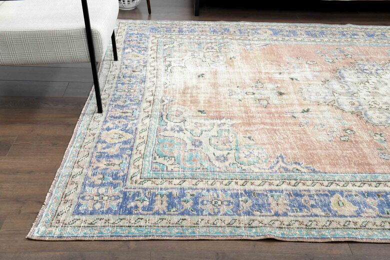 Original Vintage Turkish Rug