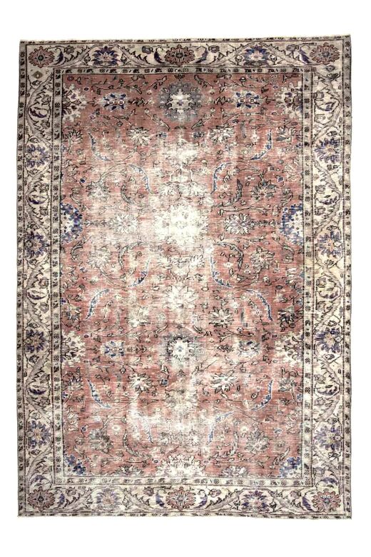 Oriental Pattern Vintage Turkish Rug