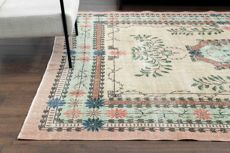 Multicolor Vintage Turkish Rug