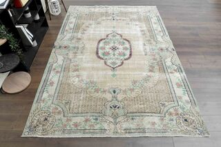 Original Vintage Wool Turkish Rug - Thumbnail