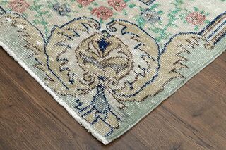 Original Vintage Wool Turkish Rug - Thumbnail