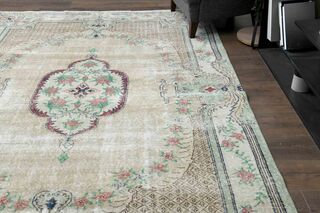 Original Vintage Wool Turkish Rug - Thumbnail