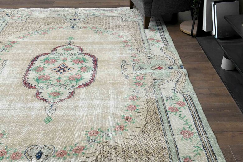 Original Vintage Wool Turkish Rug