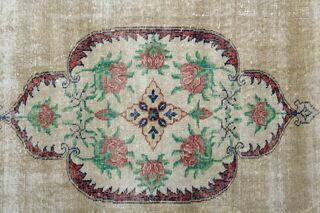 Original Vintage Wool Turkish Rug - Thumbnail