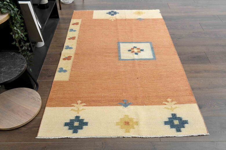 Oriental Vintage Turkish Rug