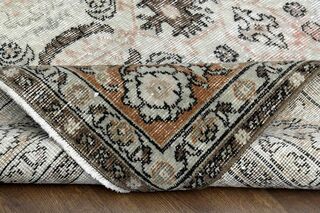 Wool Floral Pattern Turkish Area Rug - Thumbnail