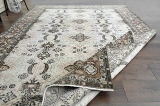 Wool Floral Pattern Turkish Area Rug - Thumbnail