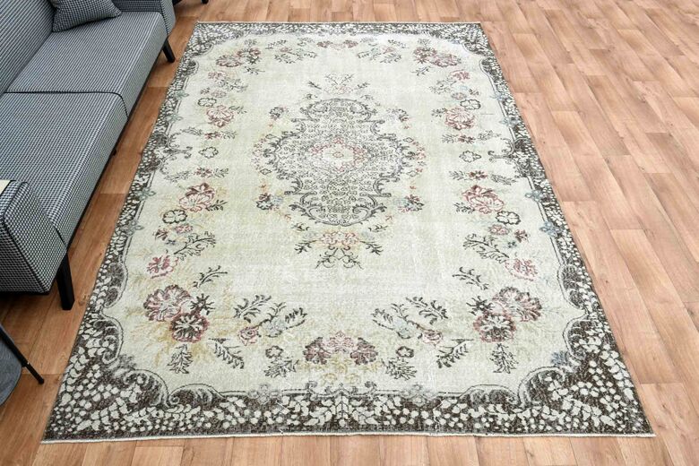 Special Floral Turkish Rug