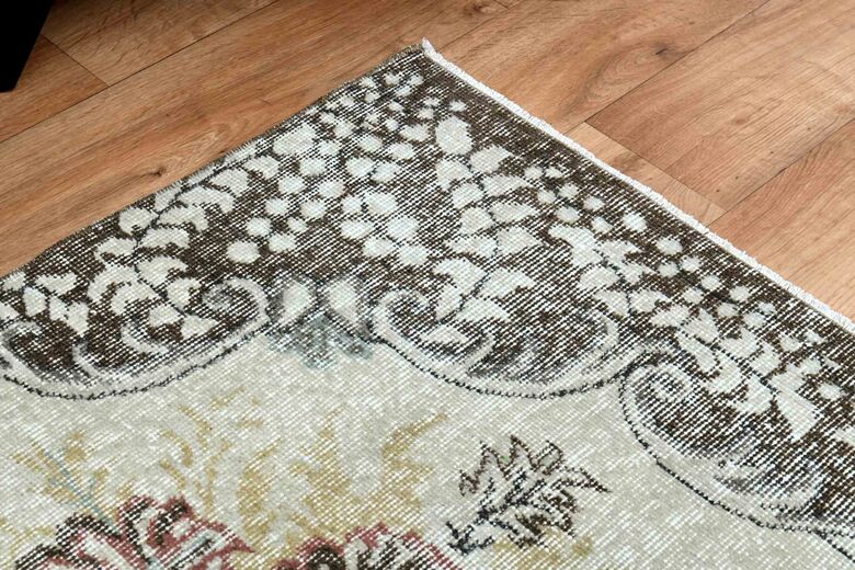 Special Floral Turkish Rug