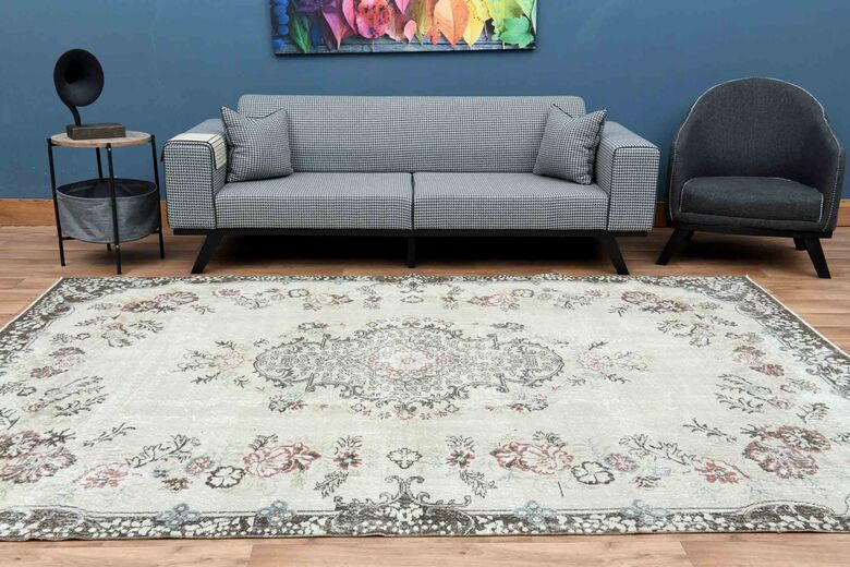 Special Floral Turkish Rug