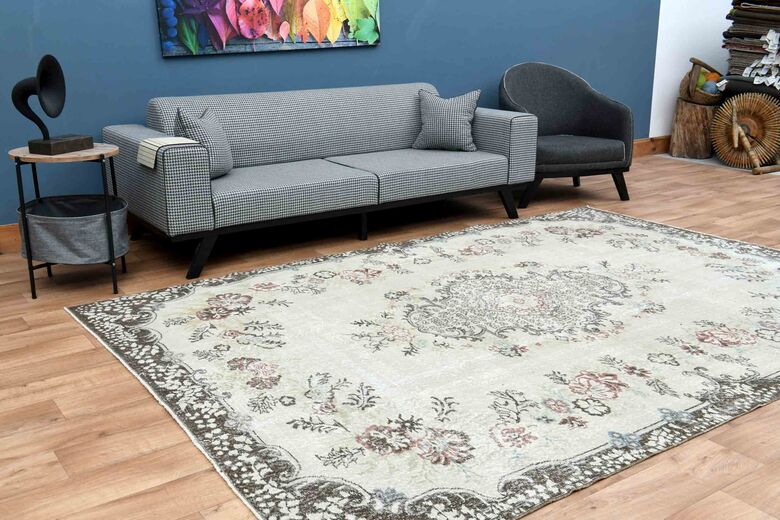 Special Floral Turkish Rug