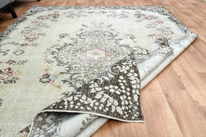 Special Floral Turkish Rug