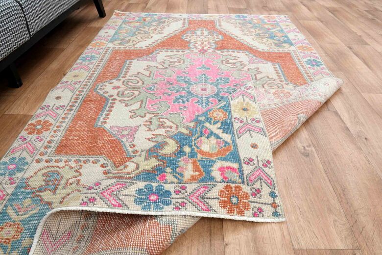 Vintage Turkish Oriental Rug